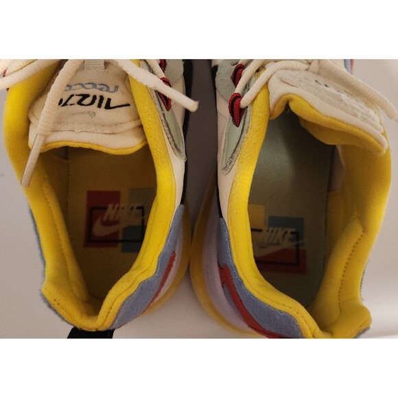 Women's Air Max 270 React
Bauhaus, size 8. 5 - Picture 6 of 8